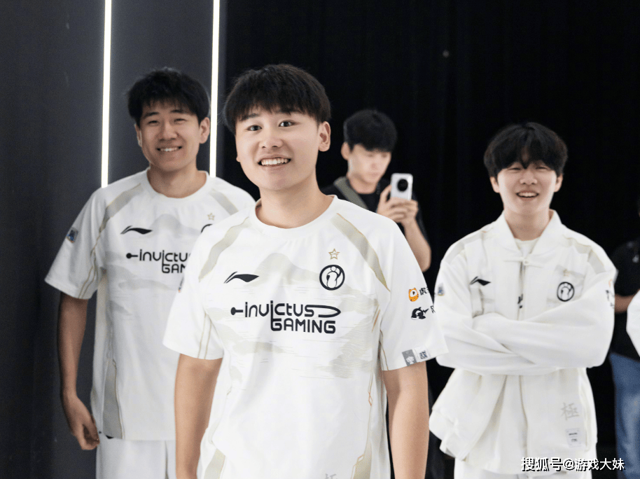 针对性这么明显？BLG战胜IG后，B站悄悄取消IG战队的蓝标